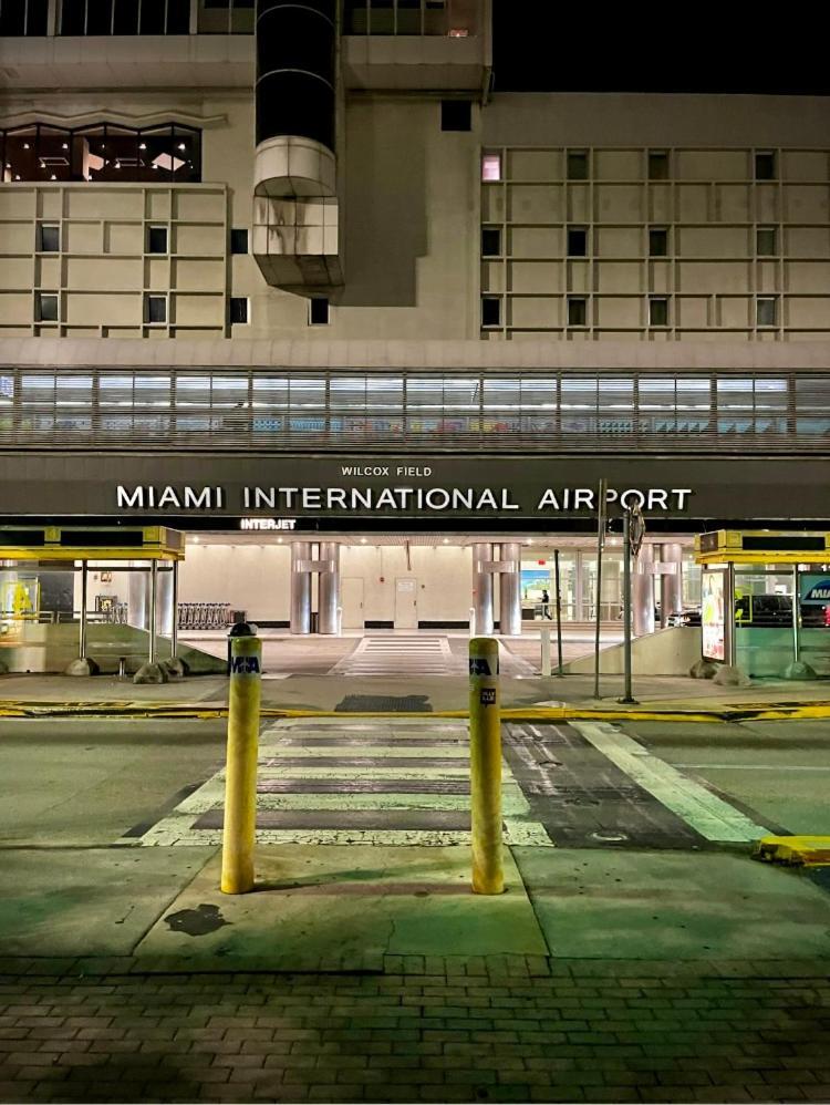 Private Rooms Close To Miami Airport - Free Parking - 01 Екстер'єр фото