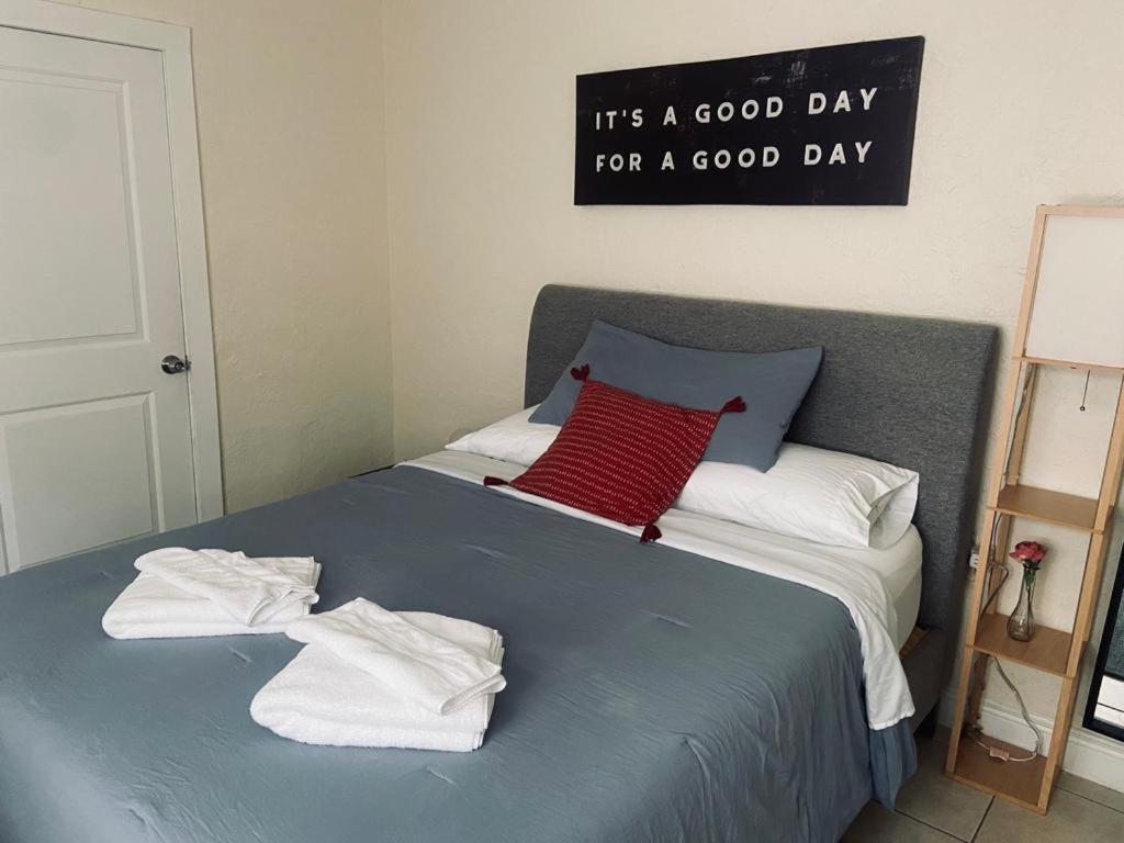Private Rooms Close To Miami Airport - Free Parking - 01 Екстер'єр фото